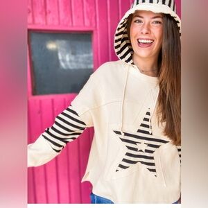 NWT BiBi Striped Star Hooded Pullover - Cream & Black Small